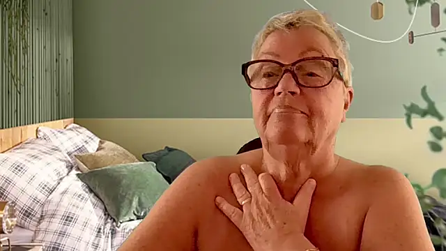 Snapshot of GrannyChrissy68 chatting on 10, 3, 2026 GrannyChrissy68 online show from 10, 3, 2026