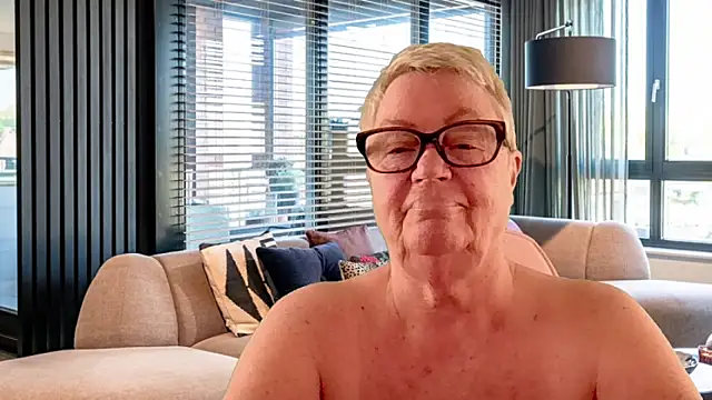 Snapshot of GrannyChrissy68 chatting on 4, 4, 2026 GrannyChrissy68 online show from 4, 4, 2026