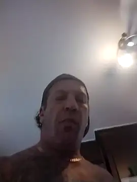 Snapshot of trucker1979 chatting on 20, 11, 2025 trucker1979 online show from 20, 11, 2025