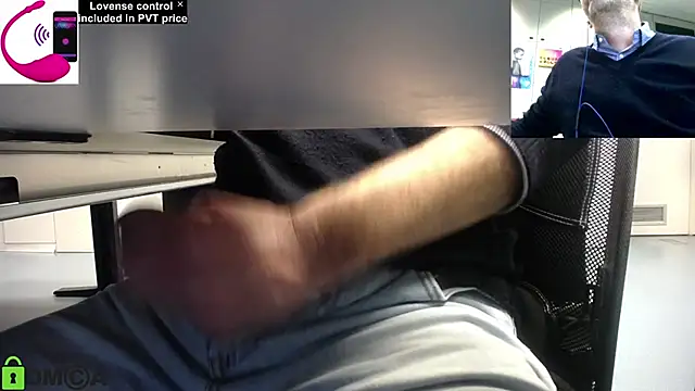 Snapshot of pliko chatting on 3, 12, 2024 pliko online show from 3, 12, 2024