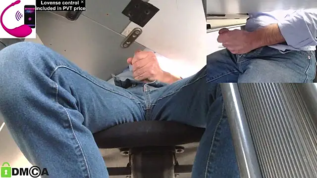 Snapshot of pliko chatting on 28, 10, 2025 pliko online show from 28, 10, 2025