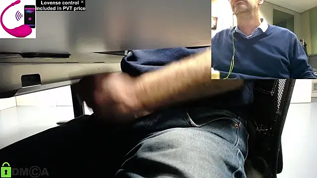 Snapshot of pliko chatting on 13, 11, 2025 pliko online show from 13, 11, 2025