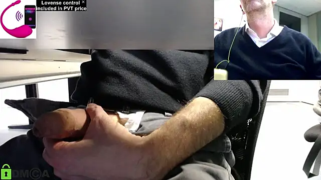 Snapshot of pliko chatting on 3, 12, 2025 pliko online show from 3, 12, 2025