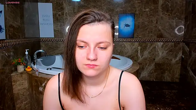 Snapshot of MelindaTin chatting on 13, 2, 2026 MelindaTin online show from 13, 2, 2026