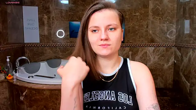 Snapshot of MelindaTin chatting on 26, 2, 2026 MelindaTin online show from 26, 2, 2026