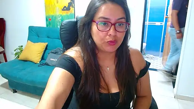 Ixchel Anaid online show from 6, 3, 2025
