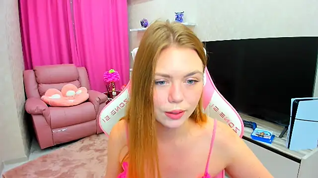 Strawberrye online show from 14, 9, 2025