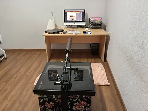 Snapshot of pinkgirls18 chatting on 21, 9, 2025 pinkgirls18 online show from 21, 9, 2025