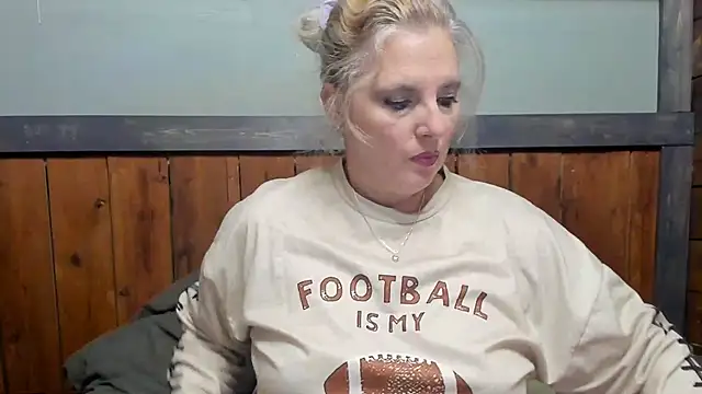 Snapshot of lisaxlovexxx chatting on 19, 9, 2025 lisaxlovexxx online show from 19, 9, 2025