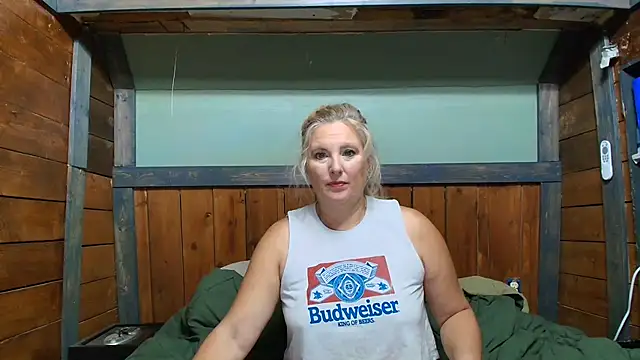Snapshot of lisaxlovexxx chatting on 9, 10, 2025 lisaxlovexxx online show from 9, 10, 2025
