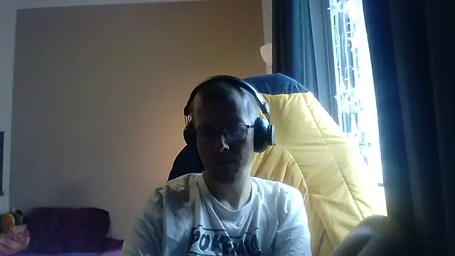 Snapshot of David250692 chatting on 9, 10, 2025 David250692 online show from 9, 10, 2025