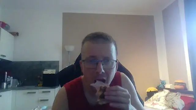 Snapshot of David250692 chatting on 2, 7, 2026 David250692 online show from 2, 7, 2026