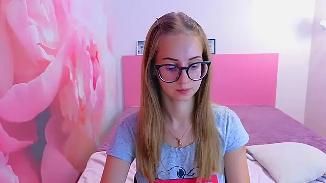 AliceAdams online show from 4, 10, 2025