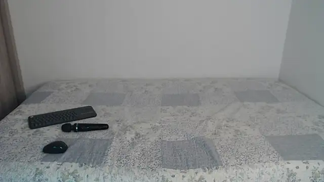 Snapshot of AmeliPonce chatting on 30, 10, 2025 AmeliPonce online show from 30, 10, 2025