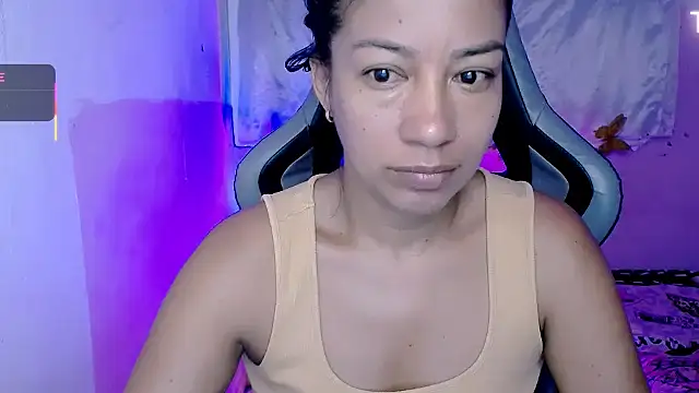 ninatiny online show from 15, 10, 2025