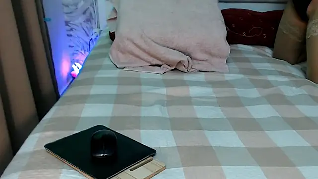 Snapshot of Asianholes chatting on 25, 2, 2026 Asianholes online show from 25, 2, 2026