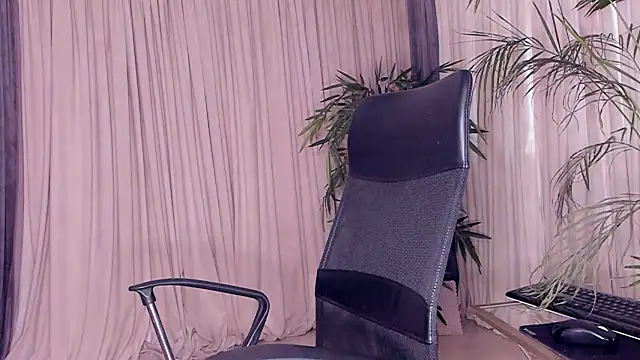 Snapshot of daisyd001 chatting on 3, 2, 2025 daisyd001 online show from 3, 2, 2025