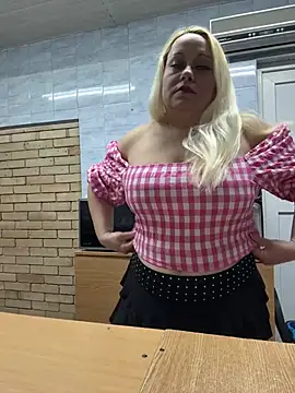 Snapshot of SabinaSweety chatting on 27, 2, 2025 SabinaSweety online show from 27, 2, 2025