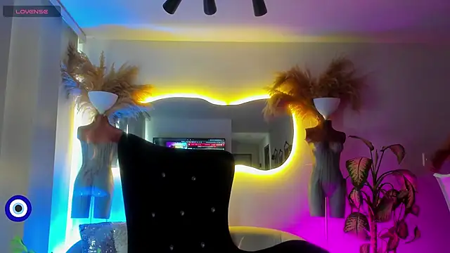 Angel Peach online show from 8, 10, 2025