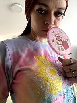 cherry weet 29 online show from 28, 11, 2025