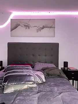 Snapshot of Clara-xoxo chatting on 27, 10, 2025 Clara-xoxo online show from 27, 10, 2025