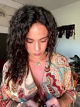 Snapshot of Clara-xoxo chatting on 29, 10, 2025 Clara-xoxo online show from 29, 10, 2025