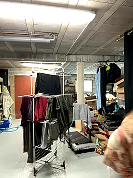 Snapshot of Clara-xoxo chatting on 4, 11, 2025 Clara-xoxo online show from 4, 11, 2025