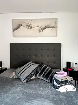 Snapshot of Clara-xoxo chatting on 10, 11, 2025 Clara-xoxo online show from 10, 11, 2025