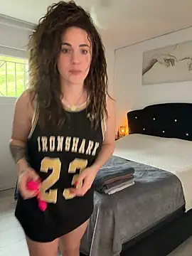 Clara-xoxo online show from 13, 2, 2026