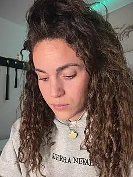 Clara-xoxo online show from 21, 2, 2026