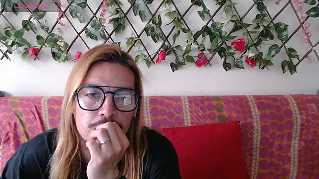 Snapshot of Jack_Emily1 chatting on 22, 5, 2026 Jack Emily1 online show from 22, 5, 2026