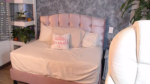 Snapshot of niko_robin chatting on 18, 10, 2025 niko robin online show from 18, 10, 2025