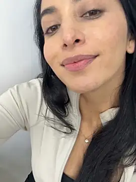 Snapshot of niko_robin chatting on 15, 11, 2025 niko robin online show from 15, 11, 2025