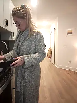 HollyTattoo online show from 19, 2, 2025