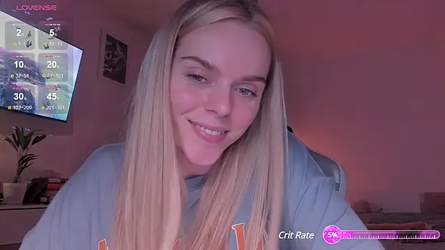 Snapshot of CharliSweet chatting on 9, 12, 2024 CharliSweet online show from 9, 12, 2024