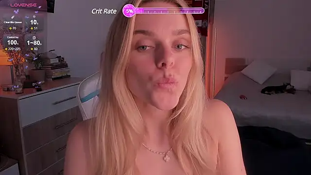 Snapshot of CharliSweet chatting on 7, 2, 2025 CharliSweet online show from 7, 2, 2025