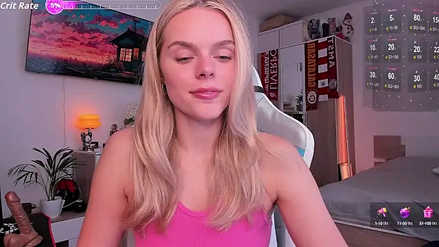 Snapshot of CharliSweet chatting on 15, 9, 2025 CharliSweet online show from 15, 9, 2025