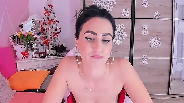 Snapshot of Maryelle chatting on 4, 12, 2024 Maryelle online show from 4, 12, 2024