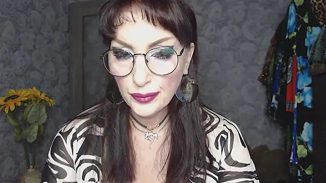 Snapshot of Aziza1 chatting on 8, 7, 2026 Aziza1 online show from 8, 7, 2026