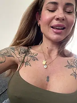 Etwas neugierig online show from 8, 3, 2025