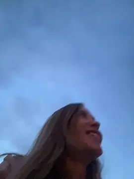 Etwas neugierig online show from 10, 3, 2025