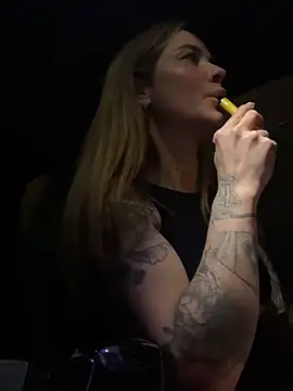 Etwas neugierig online show from 14, 3, 2025