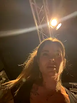 Etwas neugierig online show from 24, 9, 2025