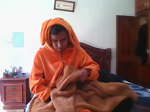 Alejo202y7637 online show from 14, 4, 2026
