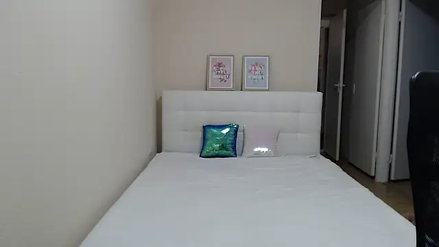 AnnaSweet18 online show from 2, 2, 2025