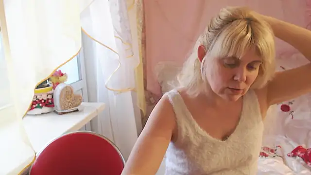 Snapshot of SunnySylvia chatting on 18, 3, 2026 SunnySylvia online show from 18, 3, 2026