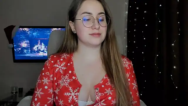 SeasonalSomeone online show from 4, 1, 2025