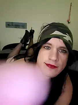 Snapshot of MaddyC6992 chatting on 10, 1, 2025 MaddyC6992 online show from 10, 1, 2025