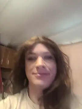 Snapshot of MaddyC6992 chatting on 8, 10, 2025 MaddyC6992 online show from 8, 10, 2025