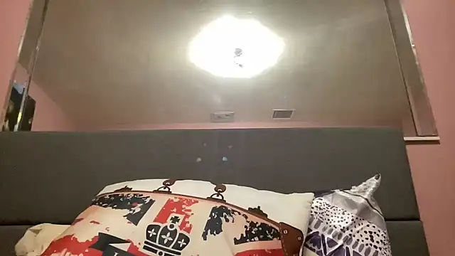 Creamesensation online show from 11, 2, 2025